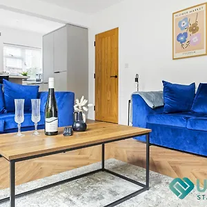 Apartment Bright 4br House - Near Hospital, Sherwood, Clinton Market, Qmc & Centre - Sleeps 8, Nottingham