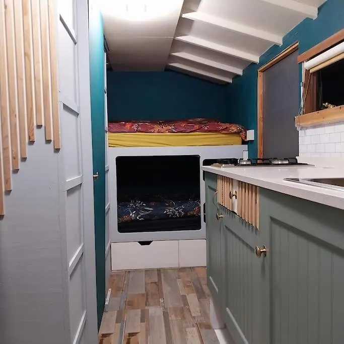 Apartment Tiny Home - With Private Shower Room In Separate Outbuilding Nottingham