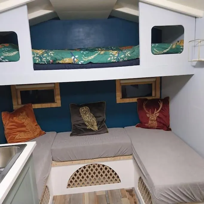 Tiny Home - With Private Shower Room In Separate Outbuilding Nottingham 0*,  United Kingdom