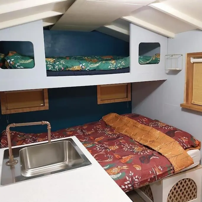 Tiny Home - With Private Shower Room In Separate Outbuilding Nottingham Apartment